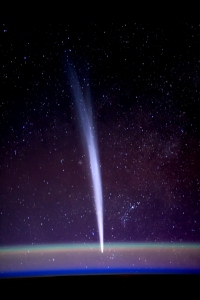 Comet_Lovejoy_photographed_by_Dan_Burbank